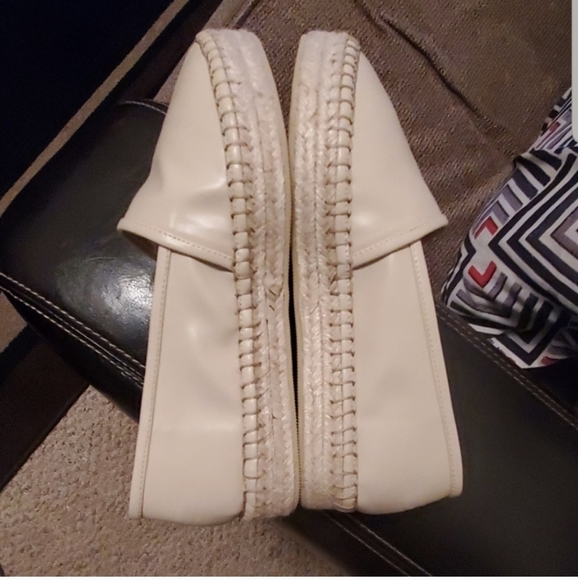 Slip on shoes - Picture 3 of 5